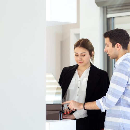 stafit të përkohshëm